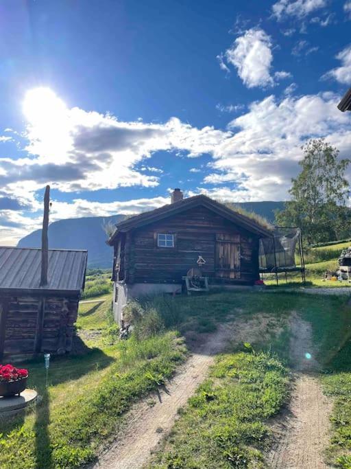 Stallen - Koselig Lite Hus Pa Gardstun Skjak Екстер'єр фото